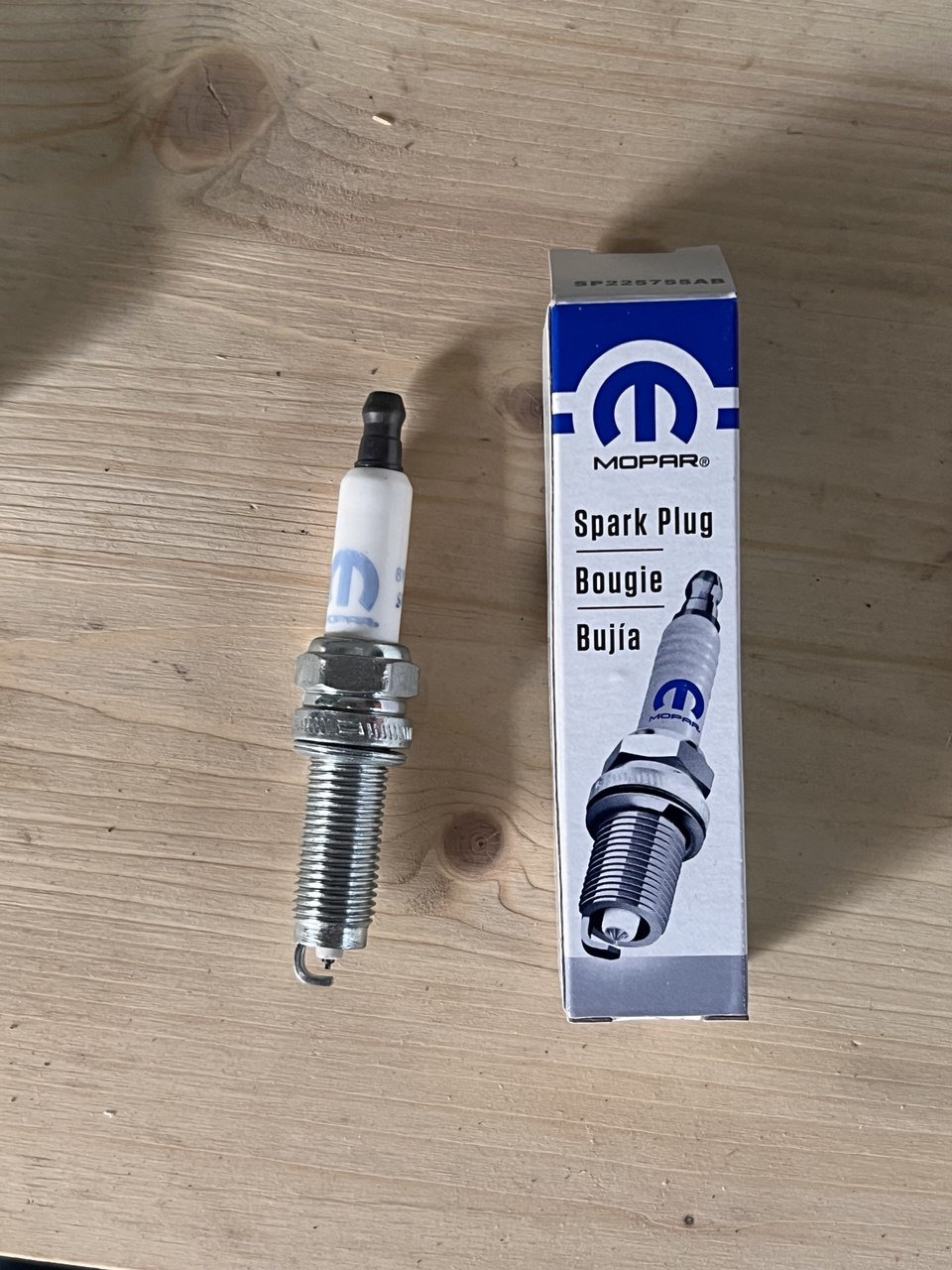 Свеча зажигания JL JT от JeepTerrain.ru